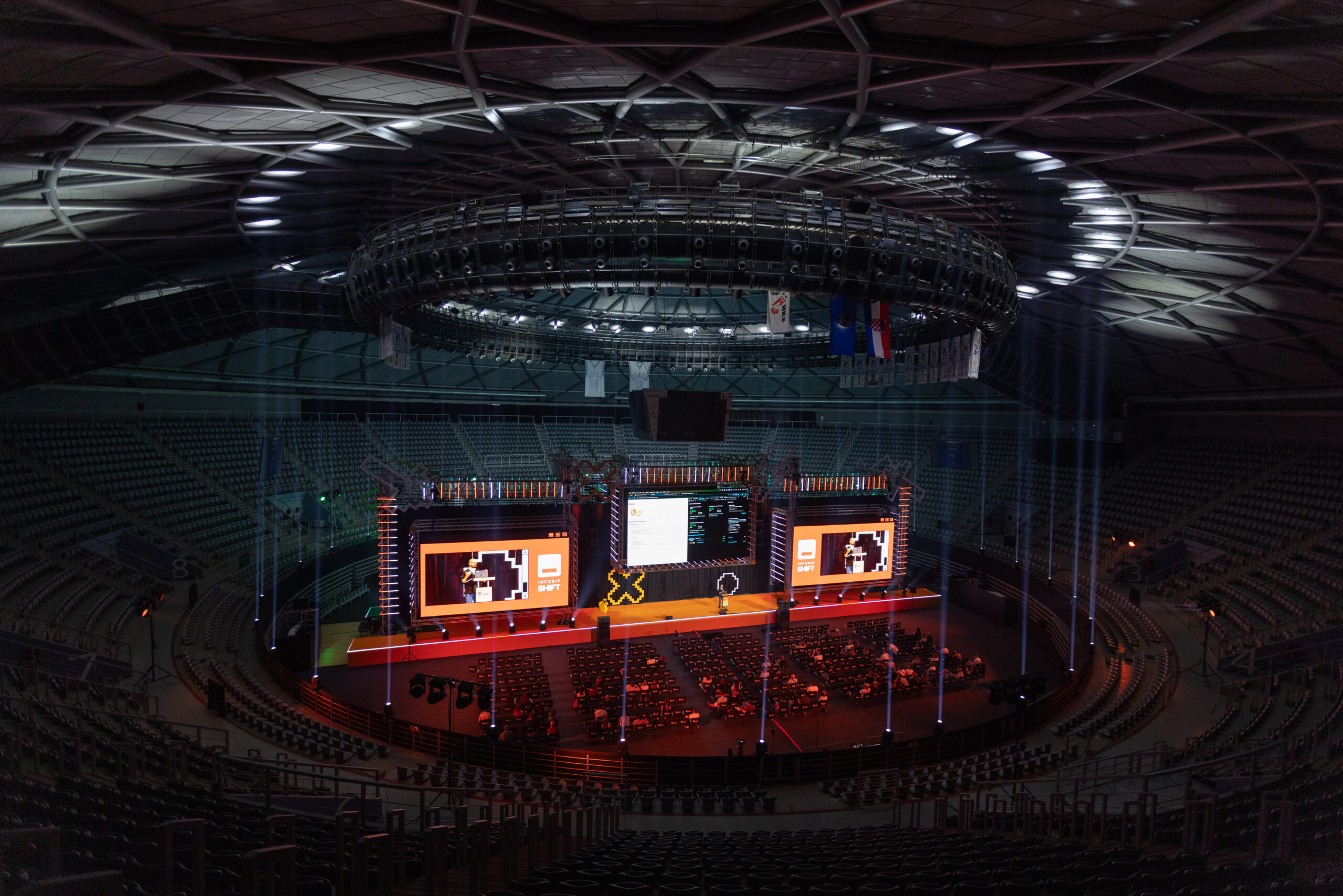 stage design za konferenciju shift croatia